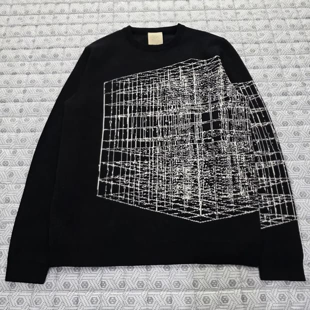 우영미 블랙 프린트 니트 스웨터 100