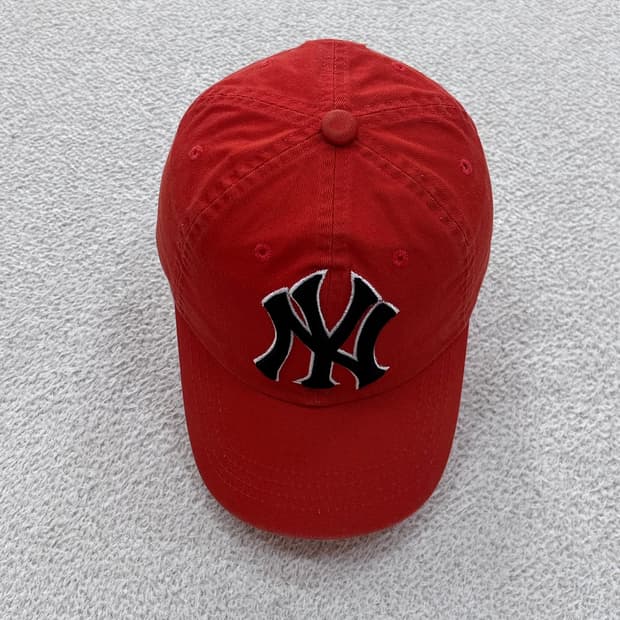 F MLB 뉴욕 양키스 언스트럭쳐 볼캡 0408E2