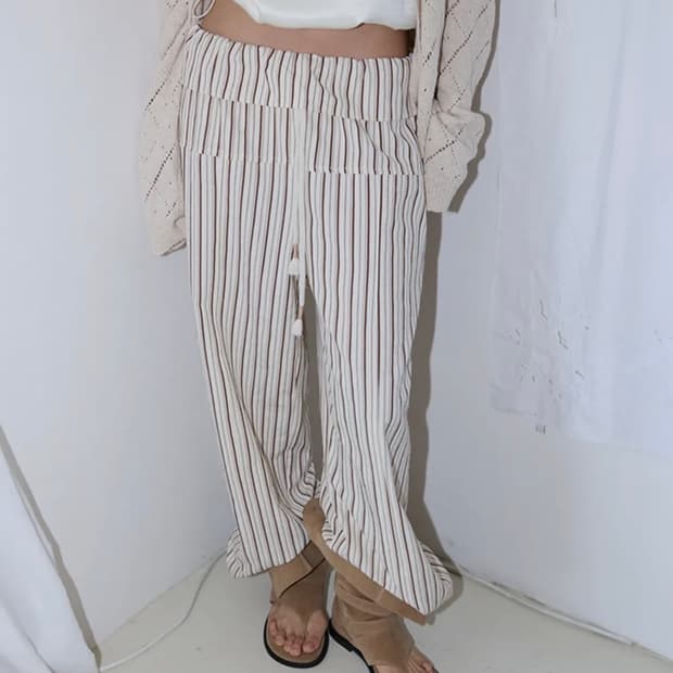 호쿠스포쿠스 리플 스트라이프 폴드 팬츠_브라운