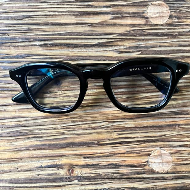 금자안경 kc98 검정색 판매합니다.