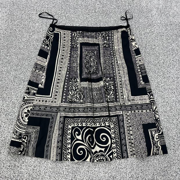 에트로 이태리 페이즐리 미디스커트