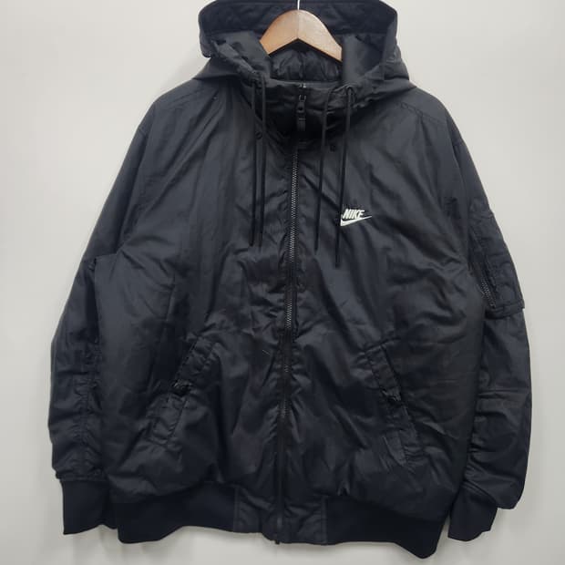 나이키 스우시 바람막이