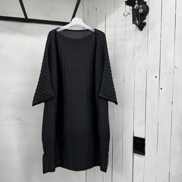 pleats please (issey miyake)