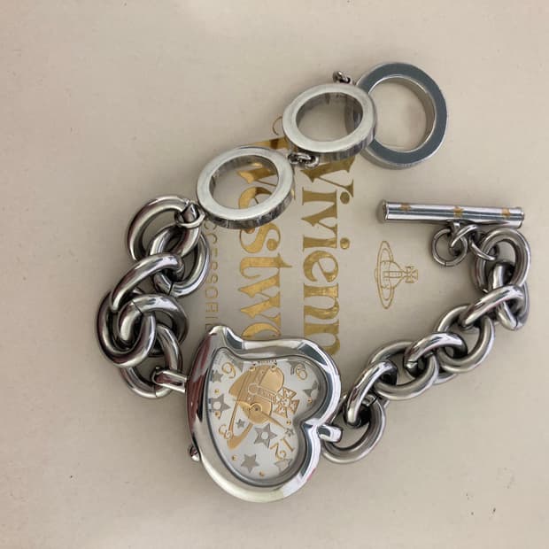 비비안웨스트우드 하트 시계