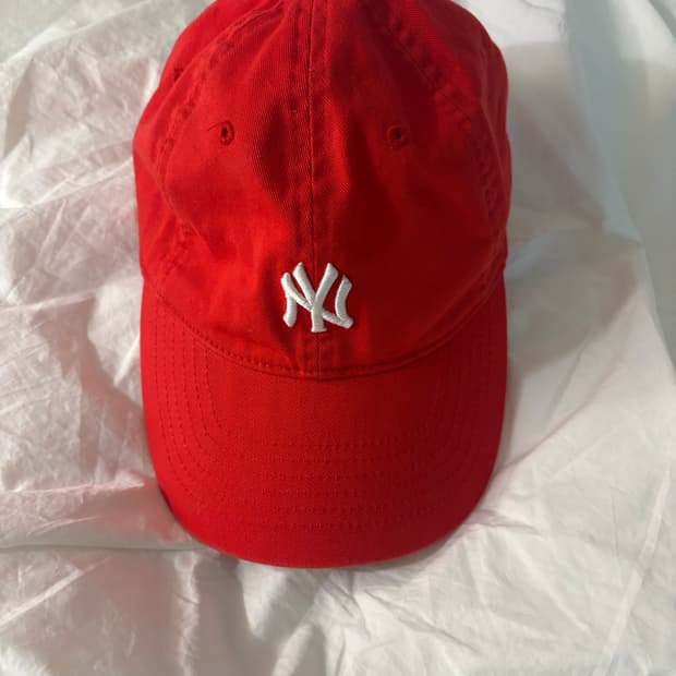 뉴에라 볼캡 레드
