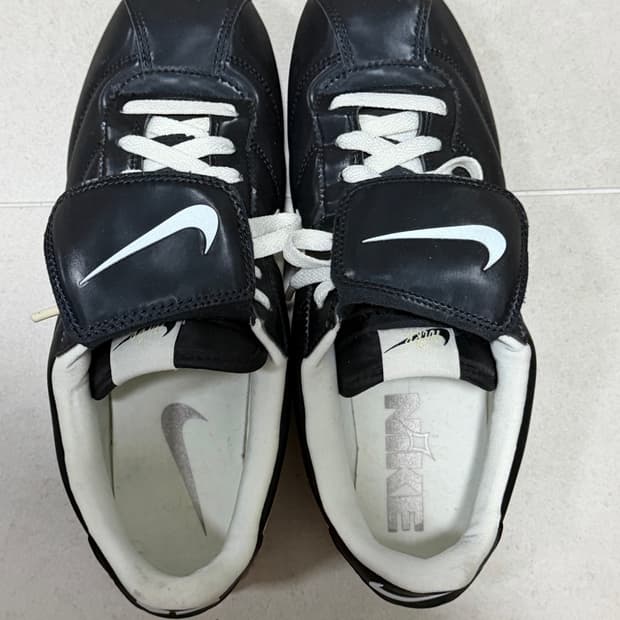 나이키 코르테즈 se 275