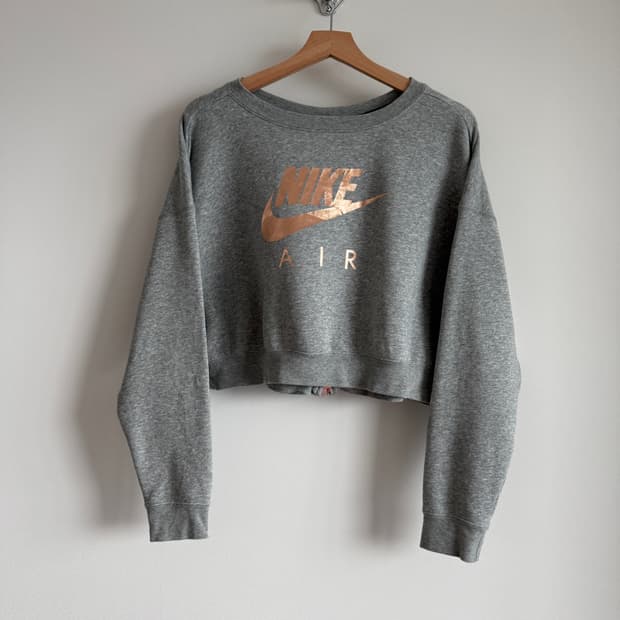 나이키(NIKE) 크롭 맨투맨