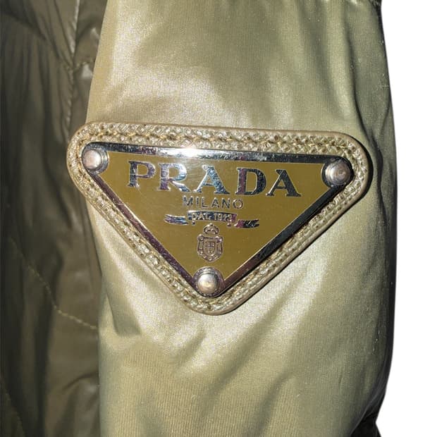 [48] 프라다 경랑패딩 카키