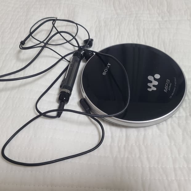 소니 CD 워크맨 D-NE830LS