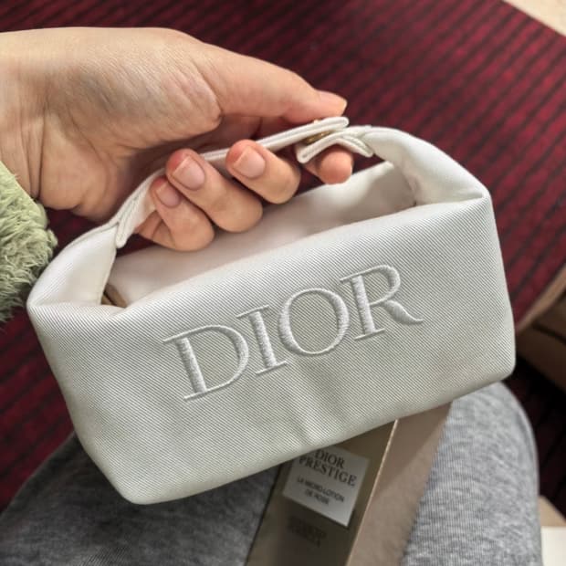 디올 뷰티 핸들 화장품 파우치