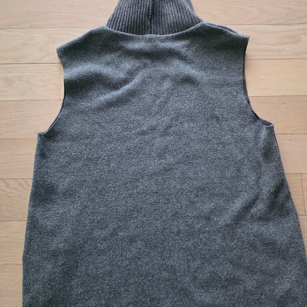 자라 니트 조끼 목폴라