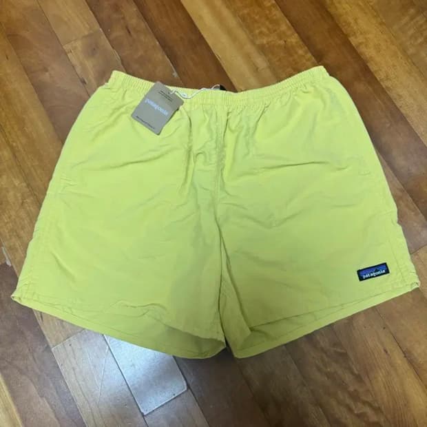 파타고니아 배기스 5인치 m사이즈 (옐로우색상) 팝니다