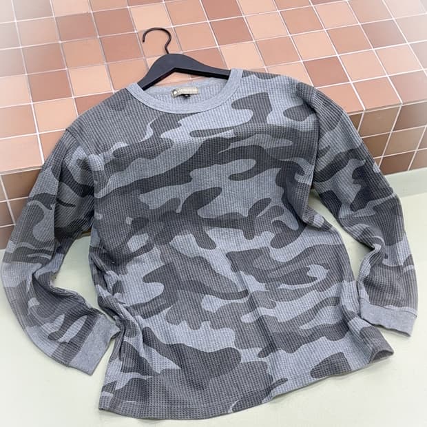 gray camo waffle L/S
