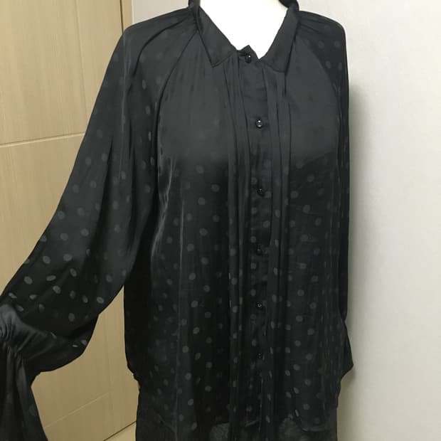 빈티지 블랙 도트 타이 리본 블라우스