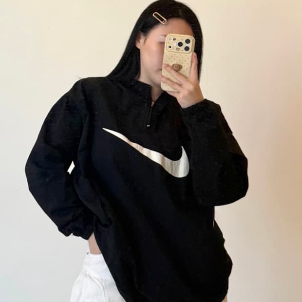 나이키(nike) 스우시 반집업 아노락 블랙