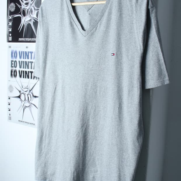 (L-XL) 타미힐피거 반팔 티셔츠 브이넥 무지 기본-H30722