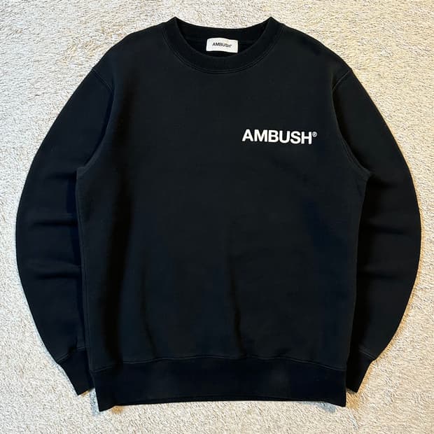 앰부쉬 AMBUSH 로고 맨투맨 블랙