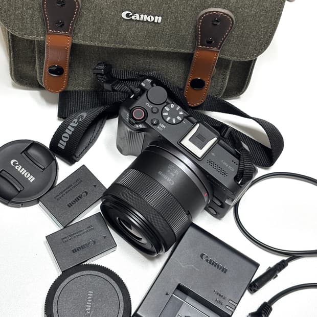 캐논 R50V 14-30mm 번들킷 + 추가 배터리 + 가방 일괄