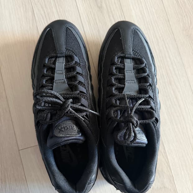 에어맥스 95 블랙 275