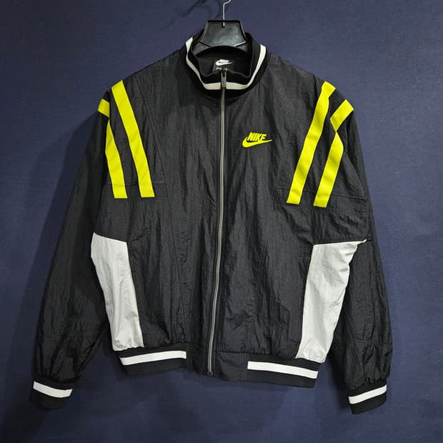 나이키 자수로고 블랙 남성 95~100 이노락 집업자켓 