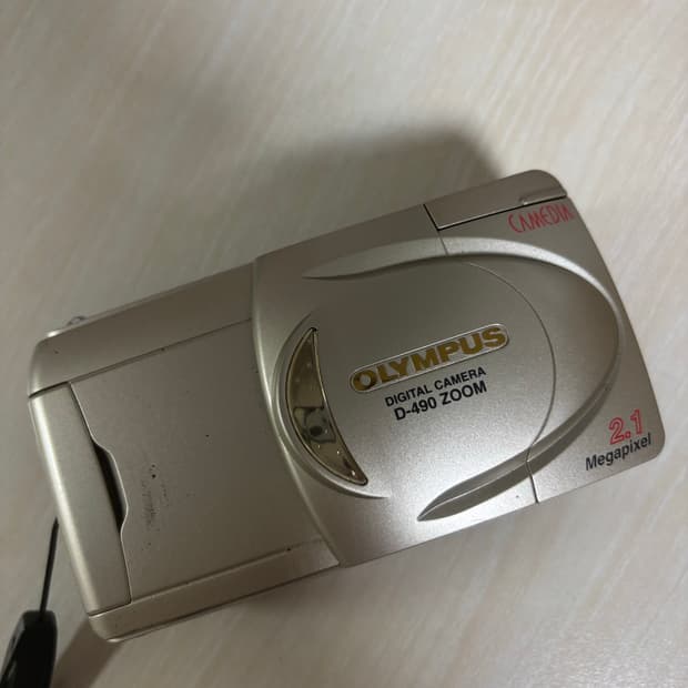 올림푸스 CAMEDIA D-490 ZOOM 디지털 카메라