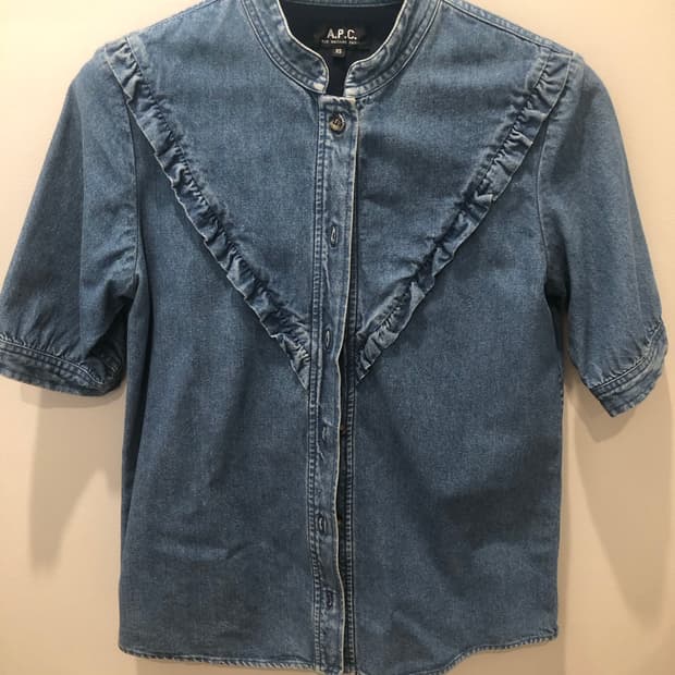 A.P.C 러플 디테일 데님 블라우스