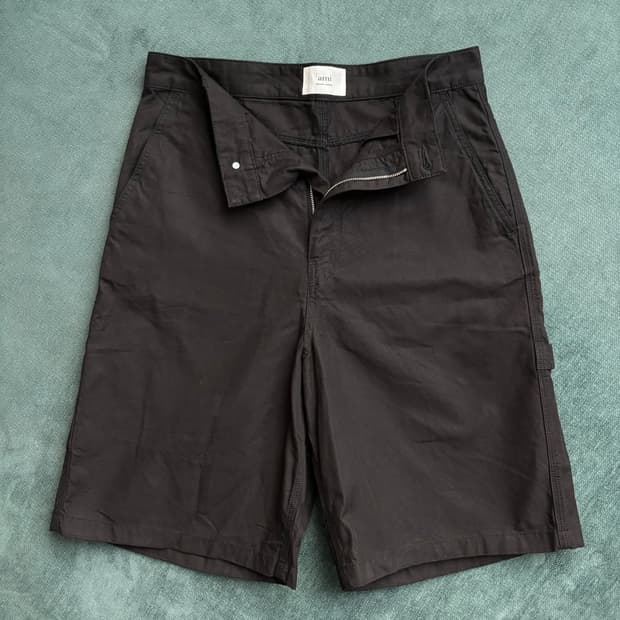 AMI 아미 반바지