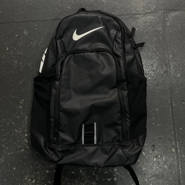 나이키 알파 프로 백팩
