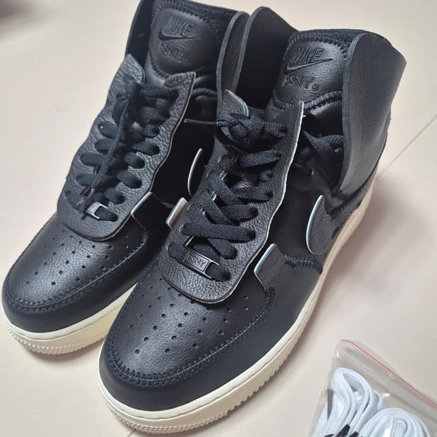 [새싱품] 나이키 psny 에어포스 270