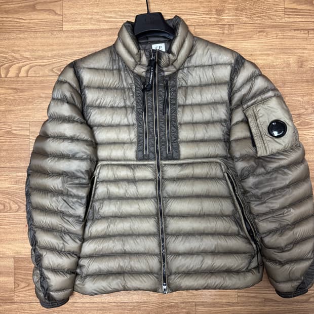 L cp컴퍼니 dd쉘 패딩 빈티지카키