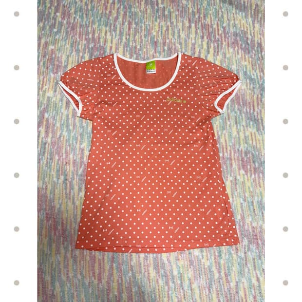 아디다스 코랄 도트 티셔츠