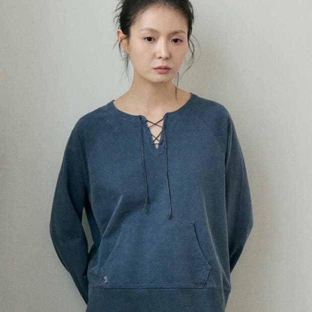 모노크롬 베키 티셔츠