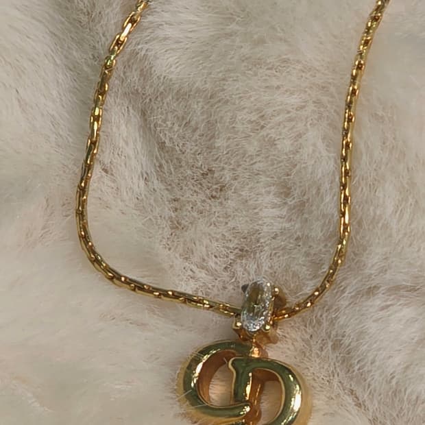 디올 금장 cd로고 큐빅 목걸이 예리목걸이