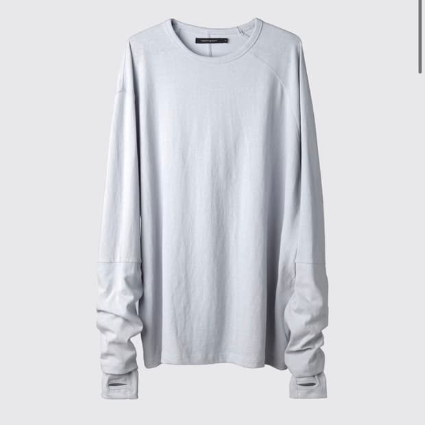 해칭룸 레이어드 티 클라우드