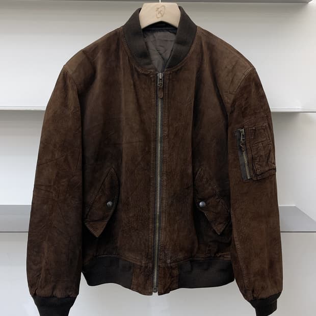One Quarter 90s 스웨이드 레더 봄버 자켓