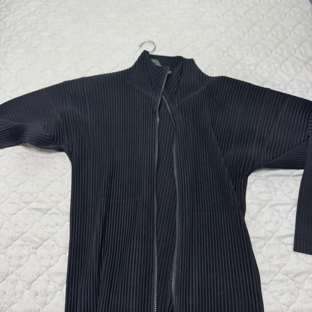 이세이미야케 옴므플리세 집업