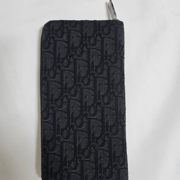 25ss신형 디올장지갑팝니다