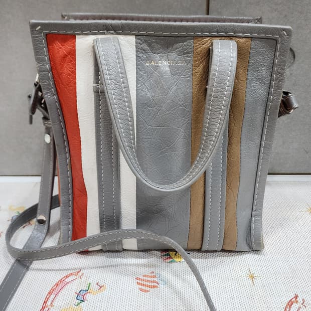 발렌시아가 바자토트백