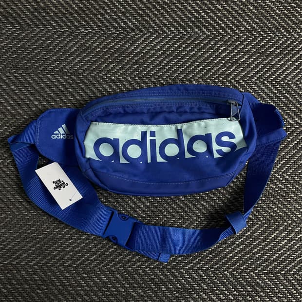 아디다스 올드스쿨 빅로고 힙색o 3241