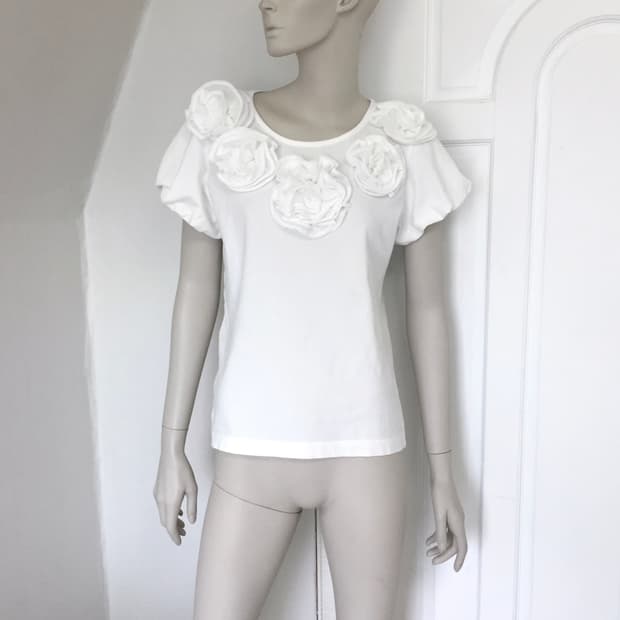 Japan Rose  Corsage White Top