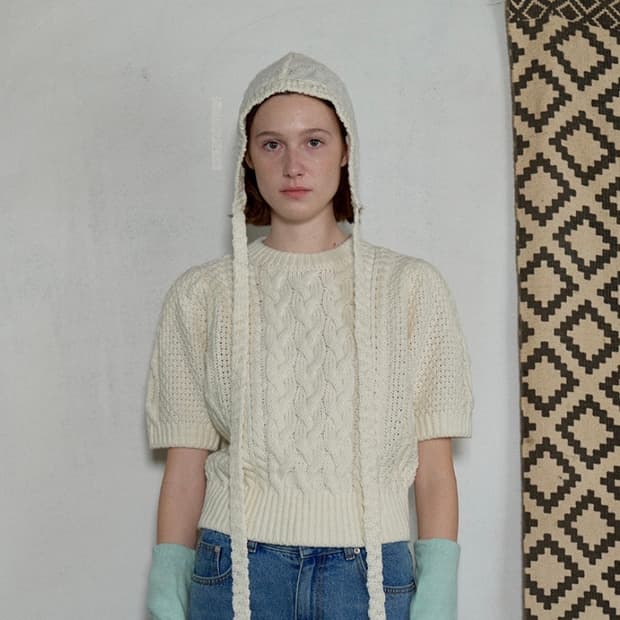 아옵트 퍼프 슬리브 케이블 니트