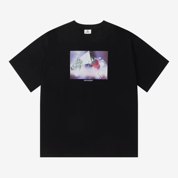 선데이후르츠마켓 Cosmic fruits tee Black