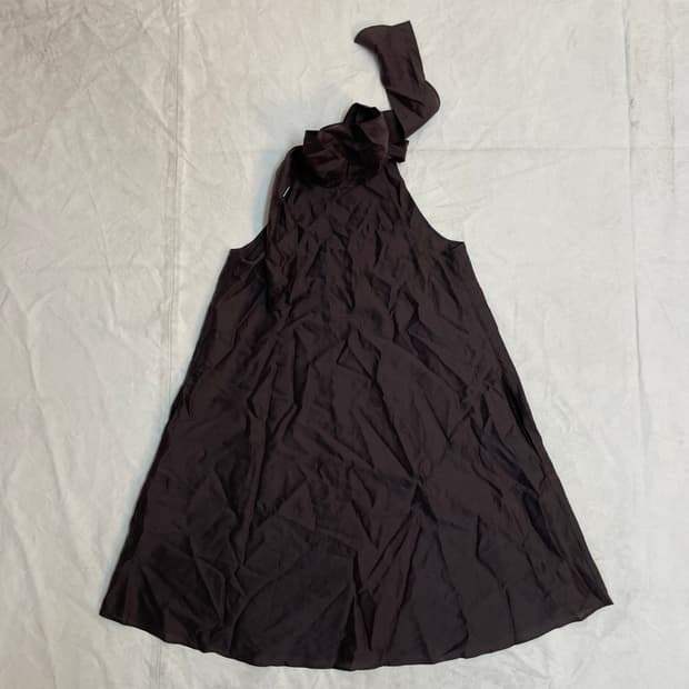 코스 슬리브리스 스커트