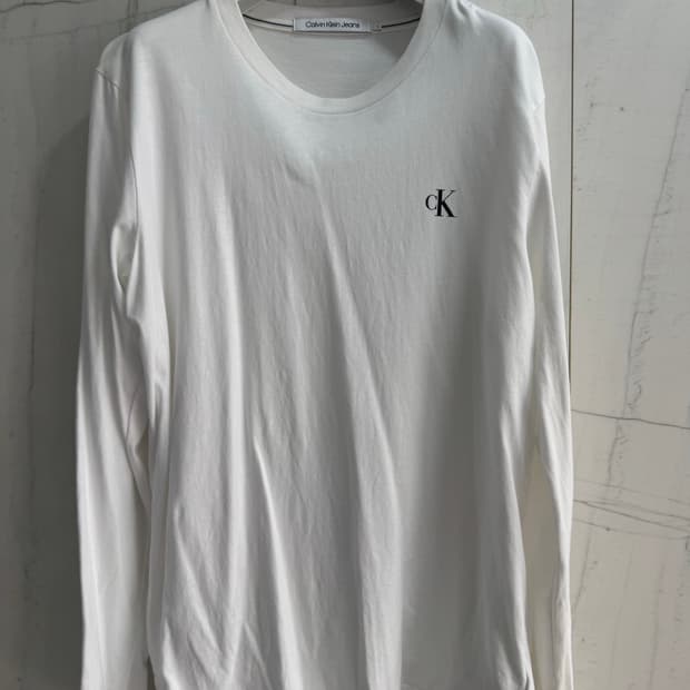Calvin Klein Jeans CK 로고 롱슬리브 티셔츠