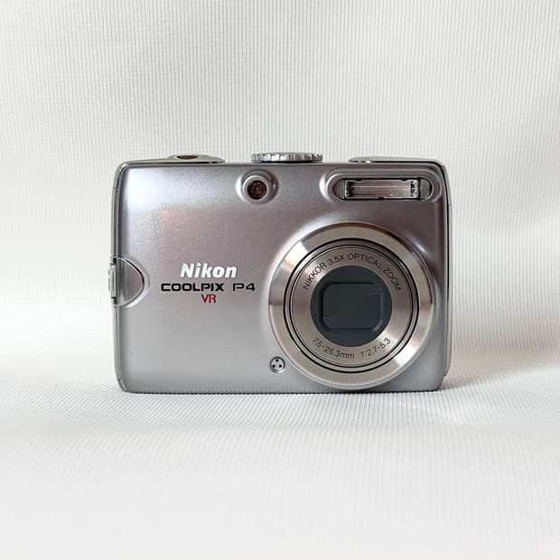 니콘 쿨픽스 p4 nikon coolpix p4