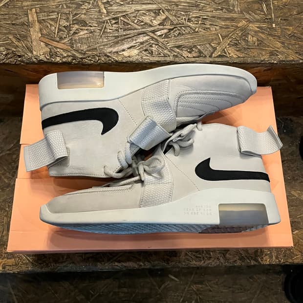 나이키 x 피어오브갓 레이드 라이트 본 (270)