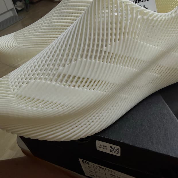 클라이마쿨 오프화이트 245mm