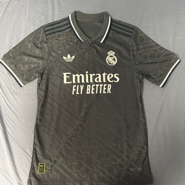 24/25 레알 마드리드 써드 어센틱 유니폼