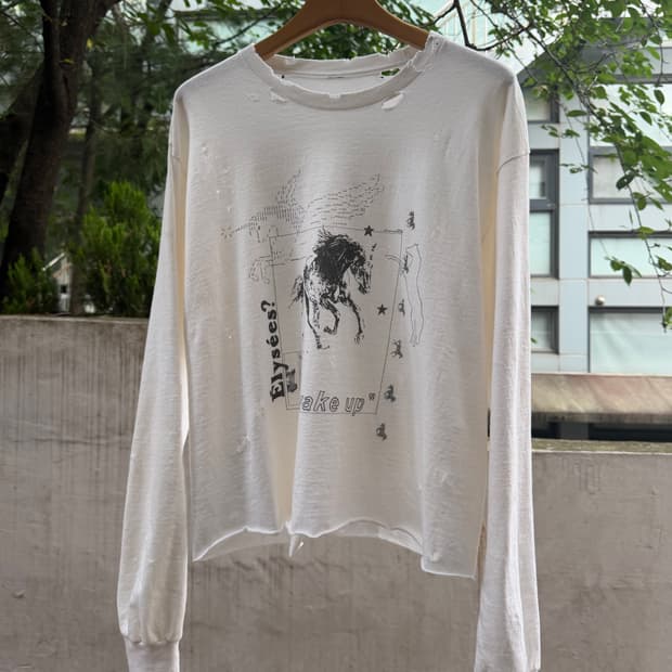 “Wake up” Worn-out Longsleeve Tee