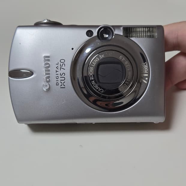 캐논 익서스 750 디지털 카메라